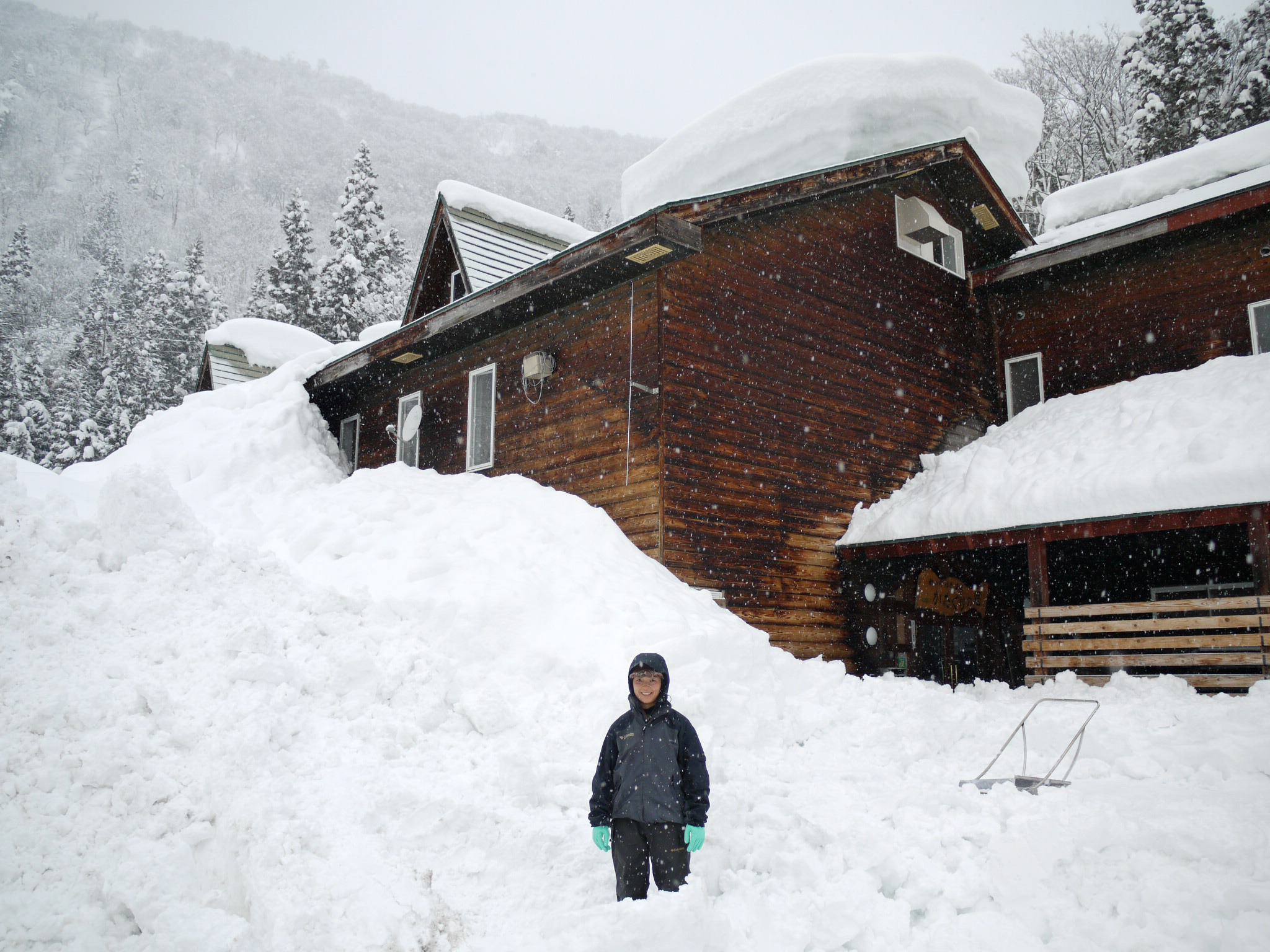 積雪335cm | 秋山郷結東温泉 かたくりの宿